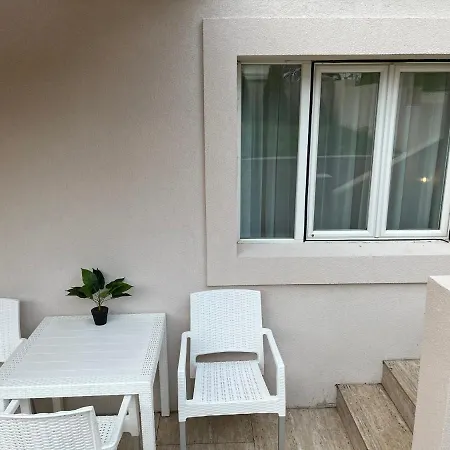 Apartment Apartman Mijailovic 3