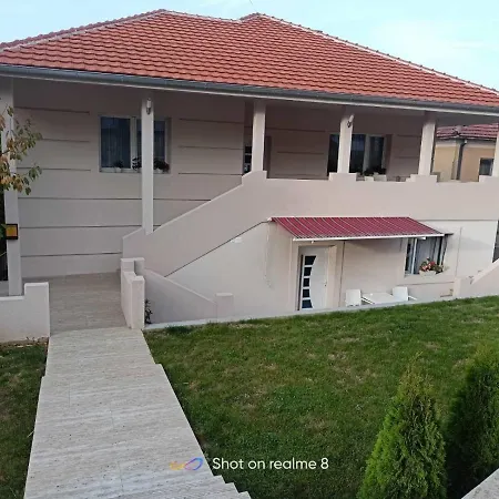 Apartman Mijailovic 3 *