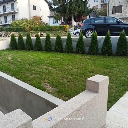 Apartment Apartman Mijailovic 3 *